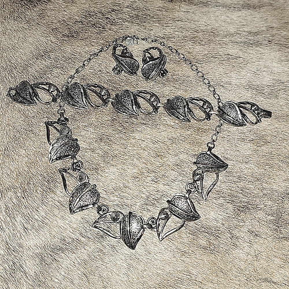 Vintage Sarah Cov SAC Necklace, Earrings & Bracelet Set